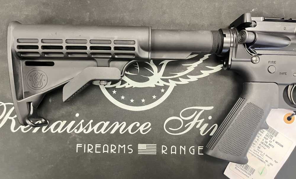 SMITH & WESSON M&P15 AR STYLE SEMIAUTO RIFLE in 5.56NATO-img-2