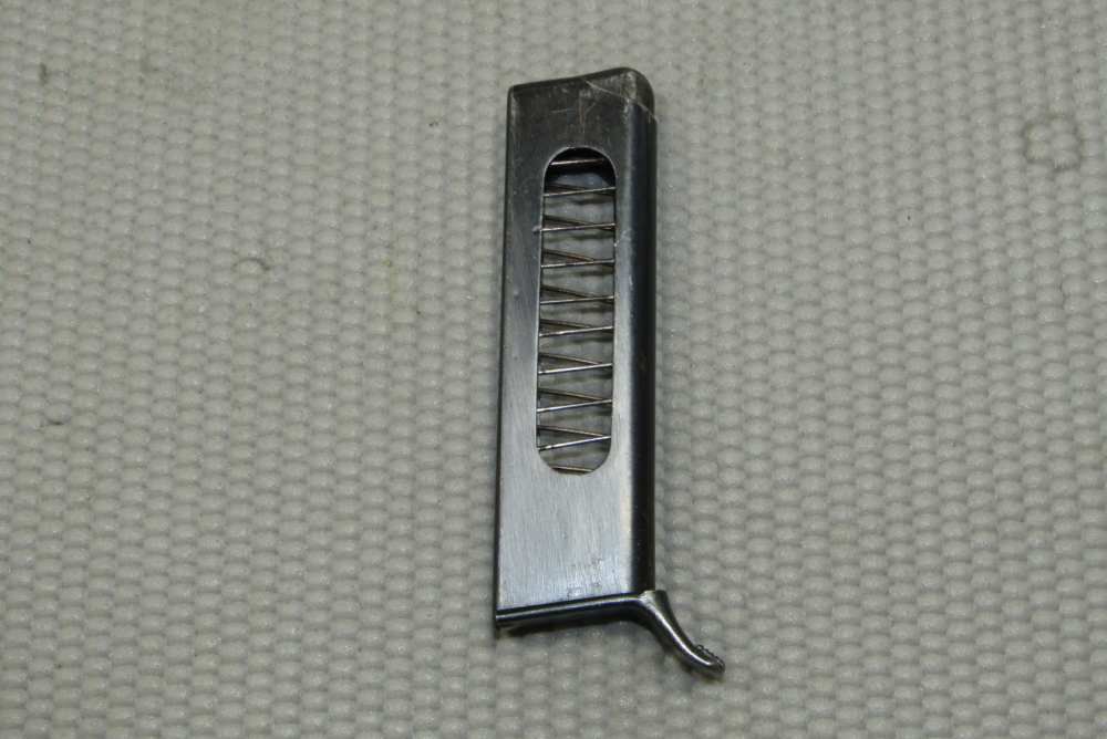 Beretta 1935 7.65mm Brevettata Made in 1944 Occupation 4UT Marked C&R OK-img-16