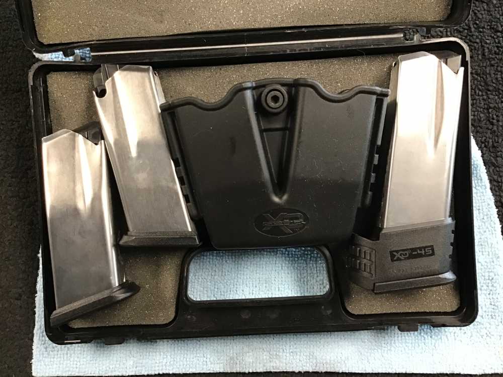 SPRINGFIELD XD-45 MAGS AND MAG BELT HOLDER-img-1
