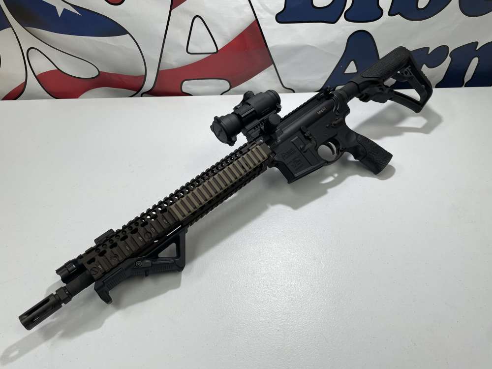 Daniel Defense M4A1 14.5 with Aimpoint PRO Red Dot-img-1