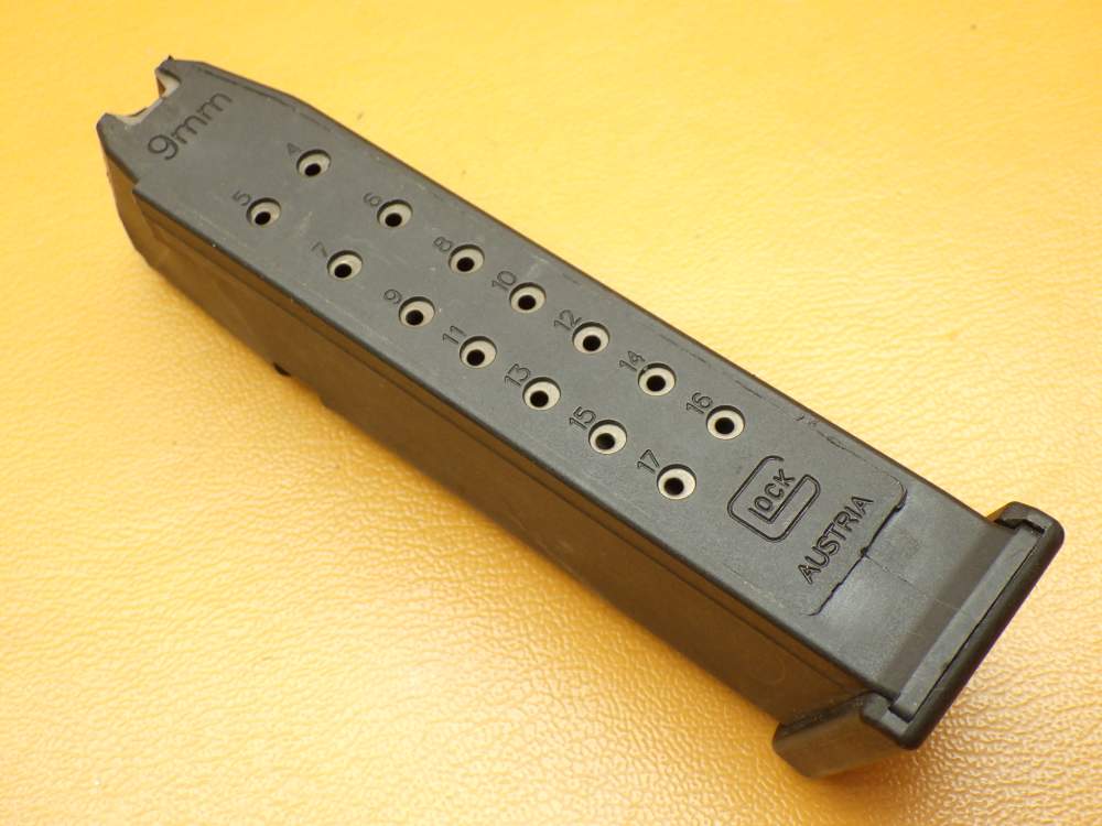 Glock G17 Gen 3 9mm 4.49"Bbl w/CAA Micro Conv Kit - Folding Brace-img-27