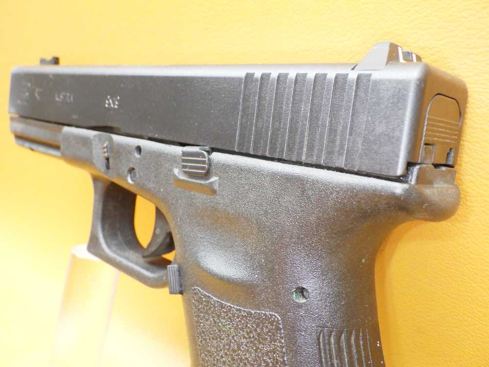 Glock G17 Gen 3 9mm 4.49"Bbl w/CAA Micro Conv Kit - Folding Brace-img-12
