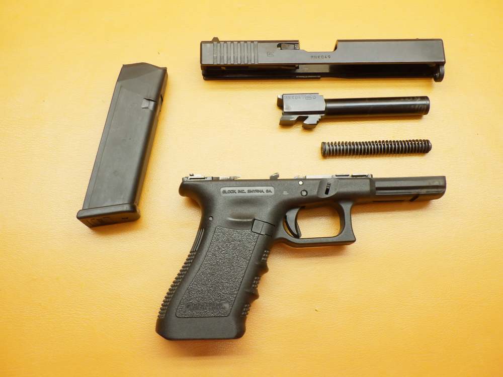Glock G17 Gen 3 9mm 4.49"Bbl w/CAA Micro Conv Kit - Folding Brace-img-21