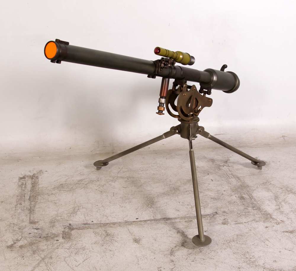 M18 recoilless rifel resin replica non firing  with tripod-img-0