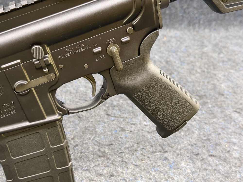 FN MODEL FN-15 TACTICAL SEMI-AUTO RIFLE 5.56 W/2 MAGS & MANUAL-img-19