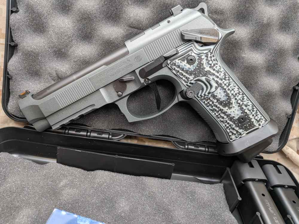 Beretta 92XI Squalo 9MM SAO New 92 XI-img-0