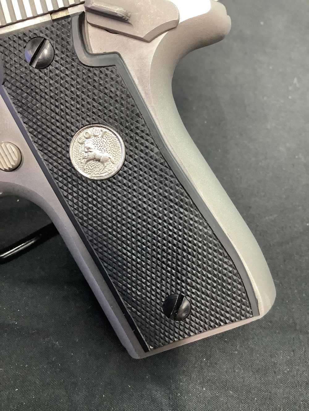 Colt MK IV 380 1911 series 80 w/3 mags-img-8