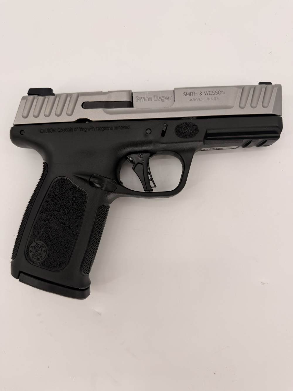 Smith & Wesson SD9 2.0 USED-img-1