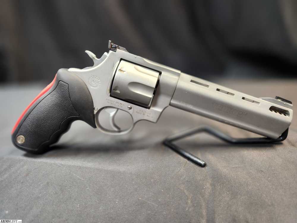 Taurus Raging Bull .44Mag 6.5" Revolver-img-1