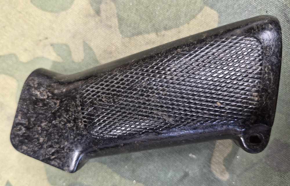 Colt bakelite M16 grip 1969 vietnam 603 604 XM177 1969-img-0