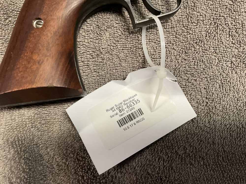 New Model Super Blackhawk .44 mag W/ 10.5 inch barrel-img-1