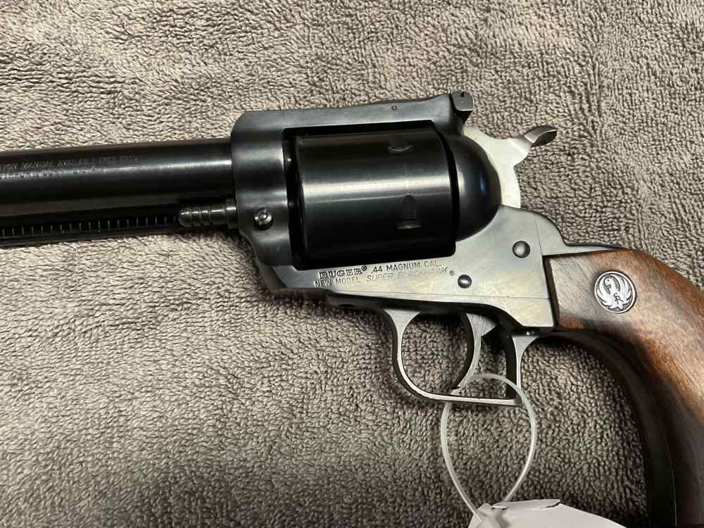 New Model Super Blackhawk .44 mag W/ 10.5 inch barrel-img-6
