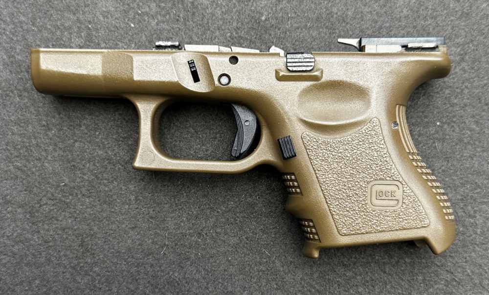Glock 27 Gen 3 .40 S&W, Flat Dark Earth, Discontinued-img-24