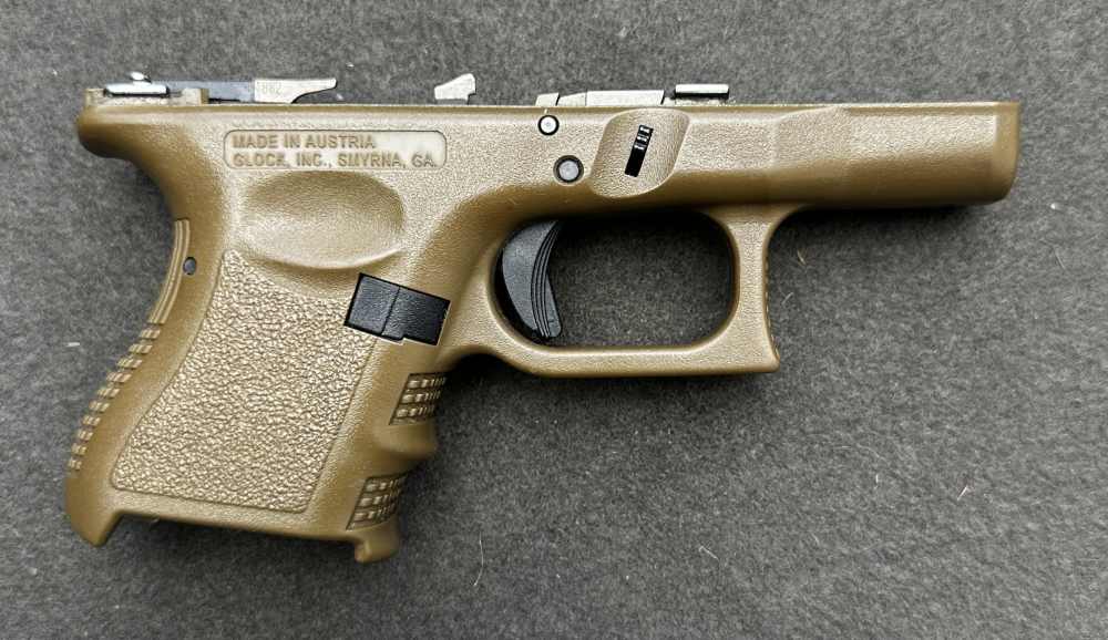 Glock 27 Gen 3 .40 S&W, Flat Dark Earth, Discontinued-img-25