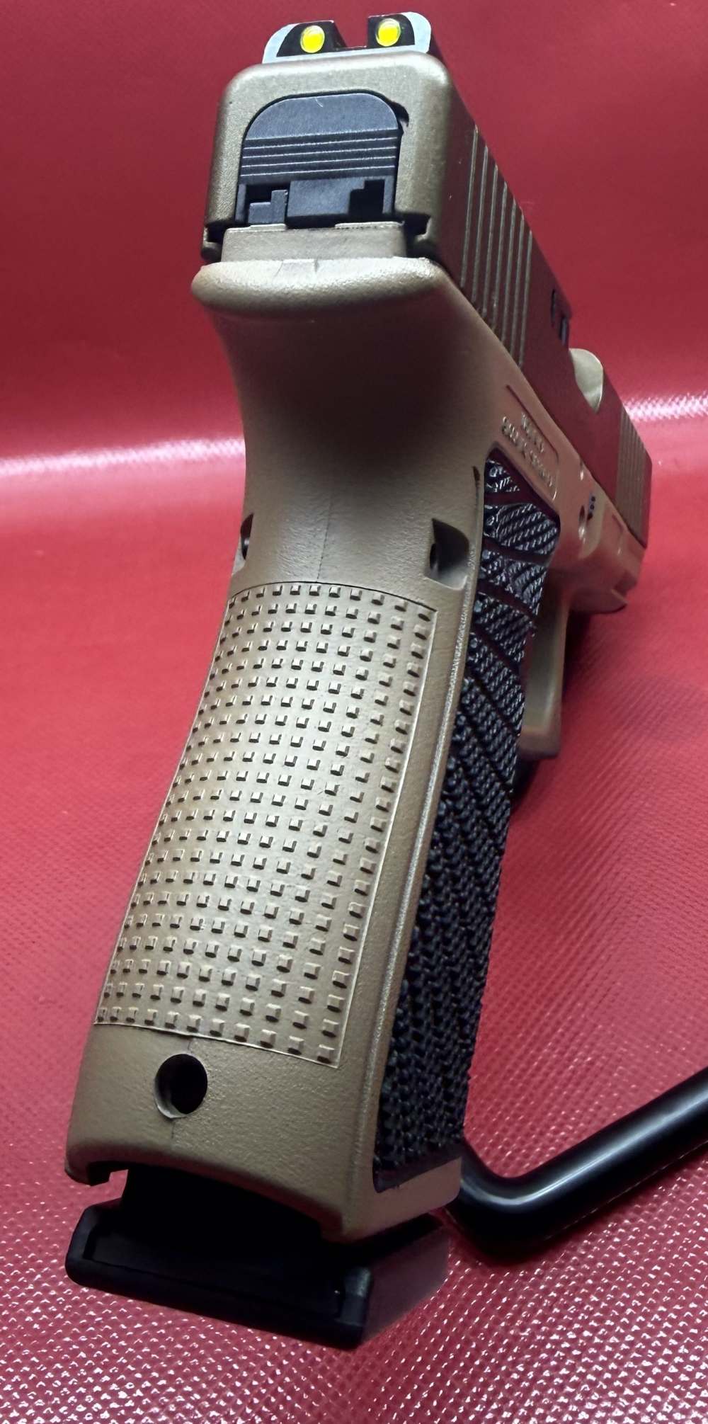 Wilson Combat Glock 19 Gen 4 9mm 9 mm FDE/Black Frame & Gold Slide NIB-img-7