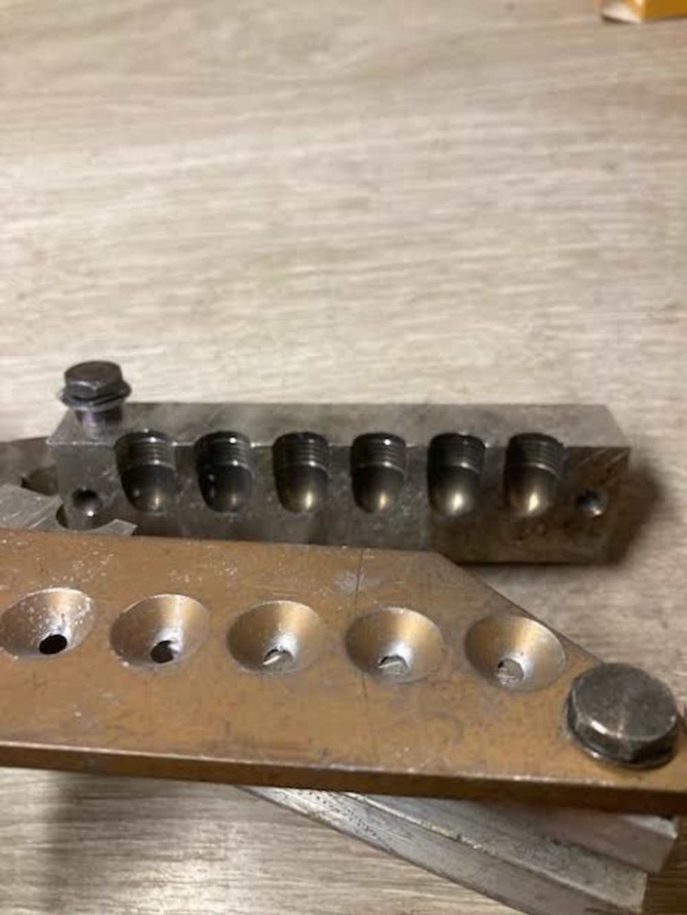 Lee 6 Cavity bullet cat blocks with handles 45ACP 230 gr RN-img-2