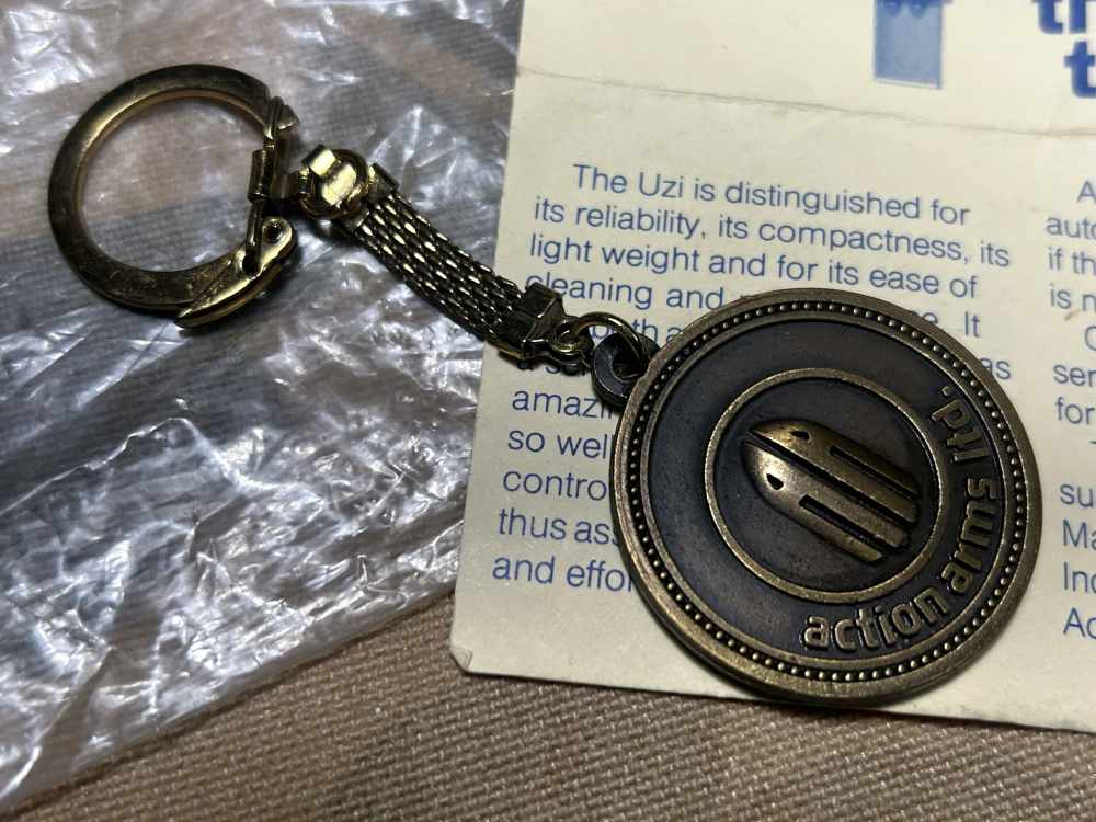 VTG 80s ACTION ARMS UZI bronze Keychain NOS MINT IN WRAP RARE collectible -img-7
