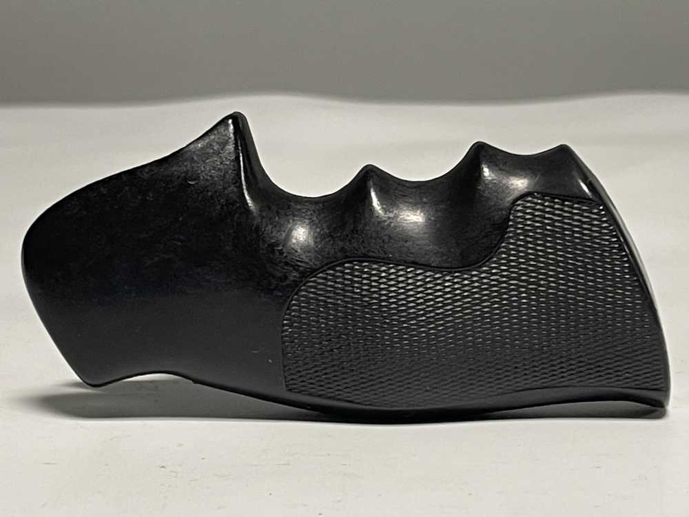 HOGUE GRIP SALE! - S&W RECOIL ABSORBING MONOGRIP!-img-2