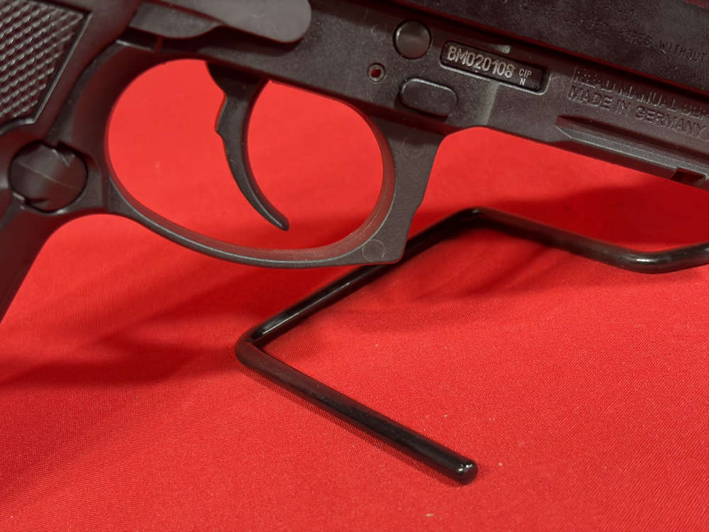 Beretta 92 FRS .22 LR Suppressor Ready - Box and Two Mags-img-5