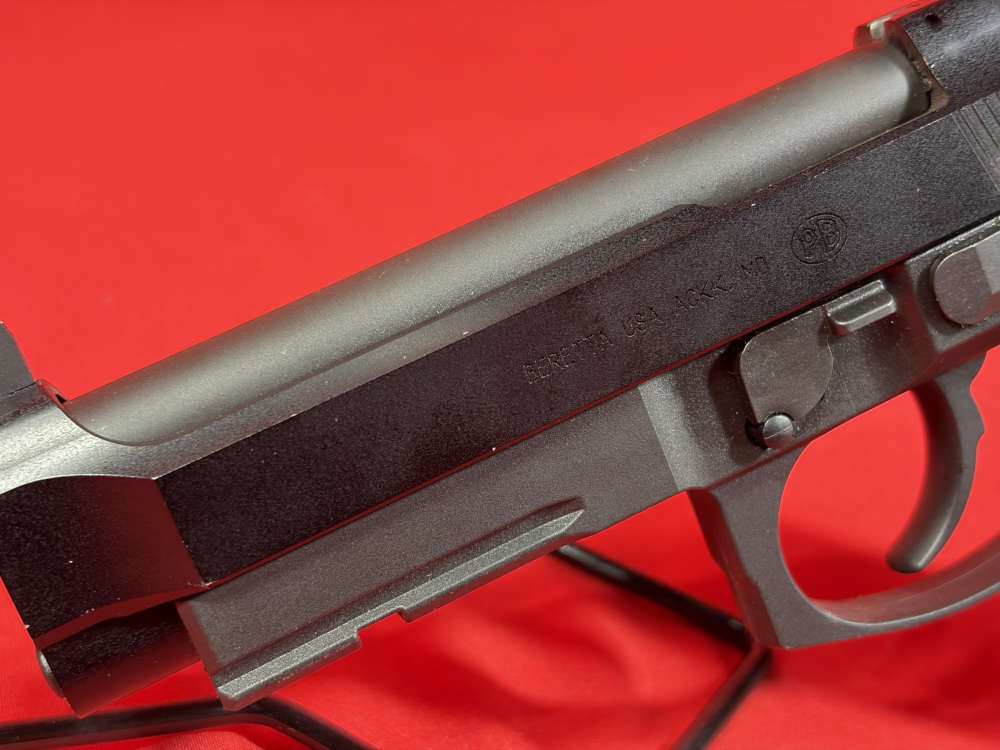 Beretta 92 FRS .22 LR Suppressor Ready - Box and Two Mags-img-8
