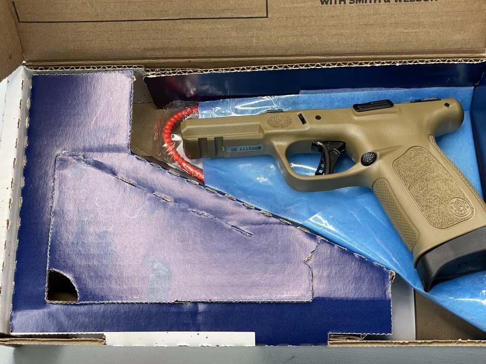 Factory Smith & Wesson SD9 2.0 FDE complete frame in box tan-img-9