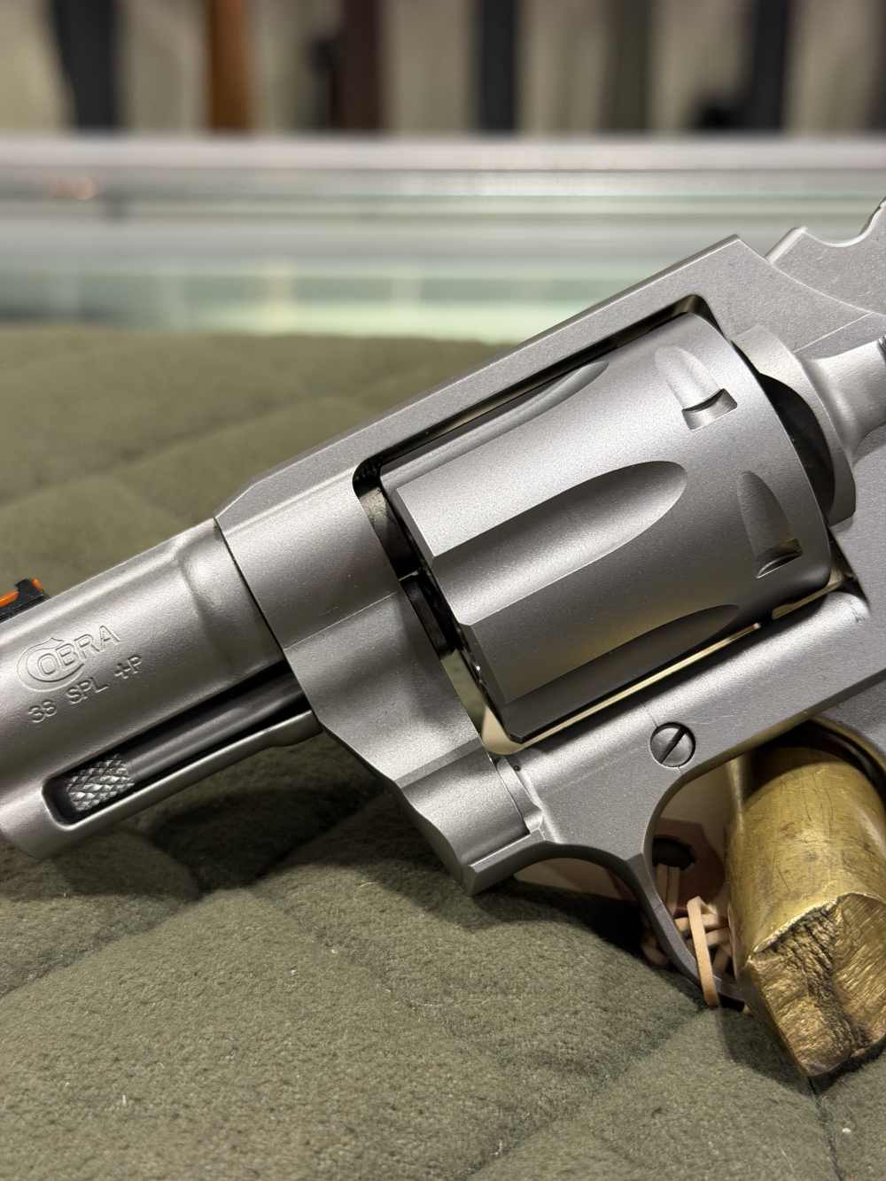 Colt Cobra 38 SPL-img-2