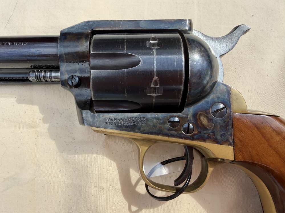 Uberti Iver Johnson 44 Magnum Single Action Revolver Cattleman-img-12