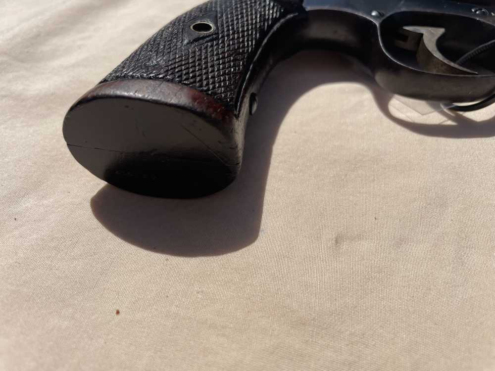 Smith and Wesson Regulation Police Revolver 38 S & W Good-img-7