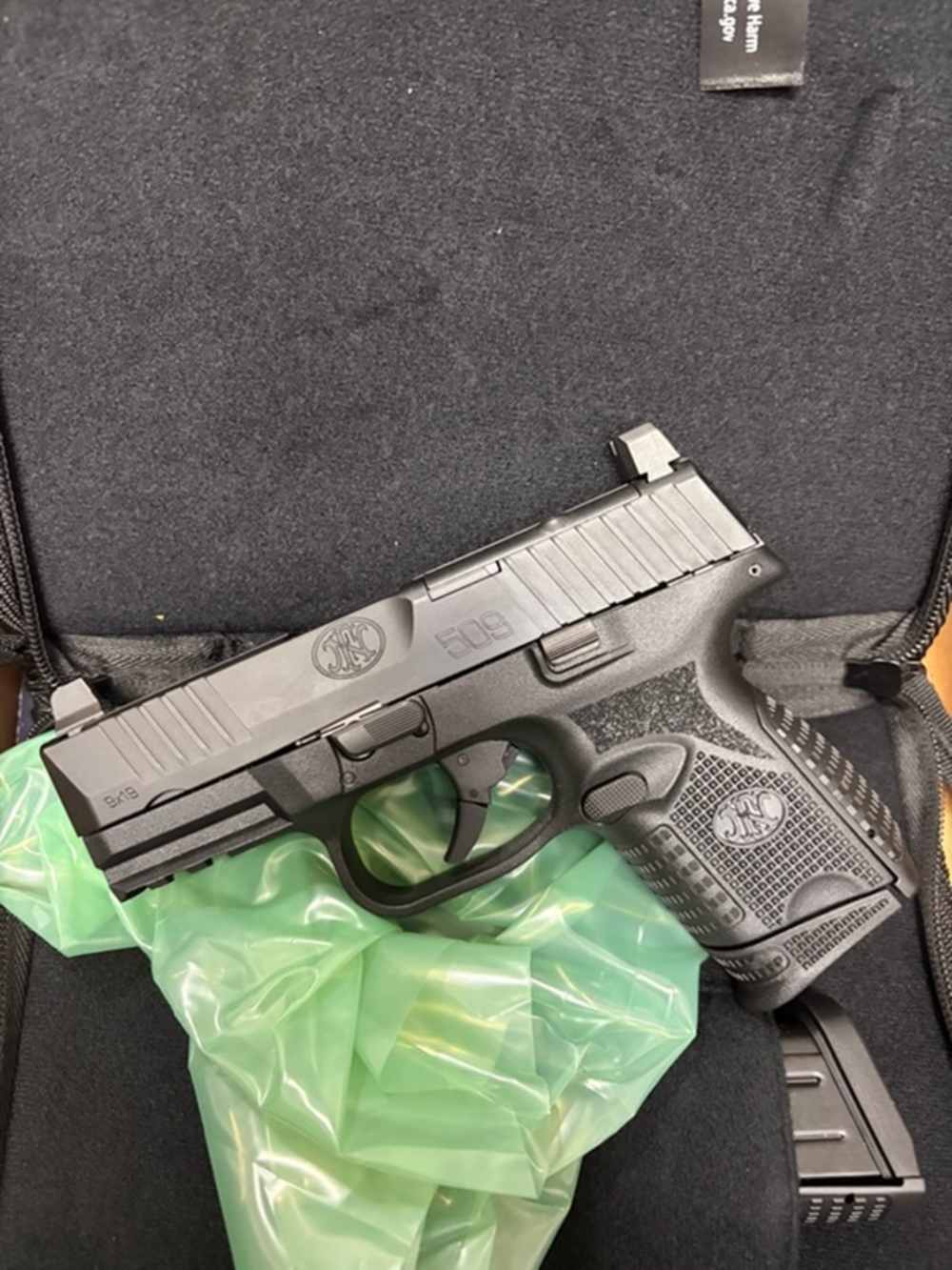 FN America FN509C 9mm 3.7" W/ two 10rd magazines New Old Stock-img-0