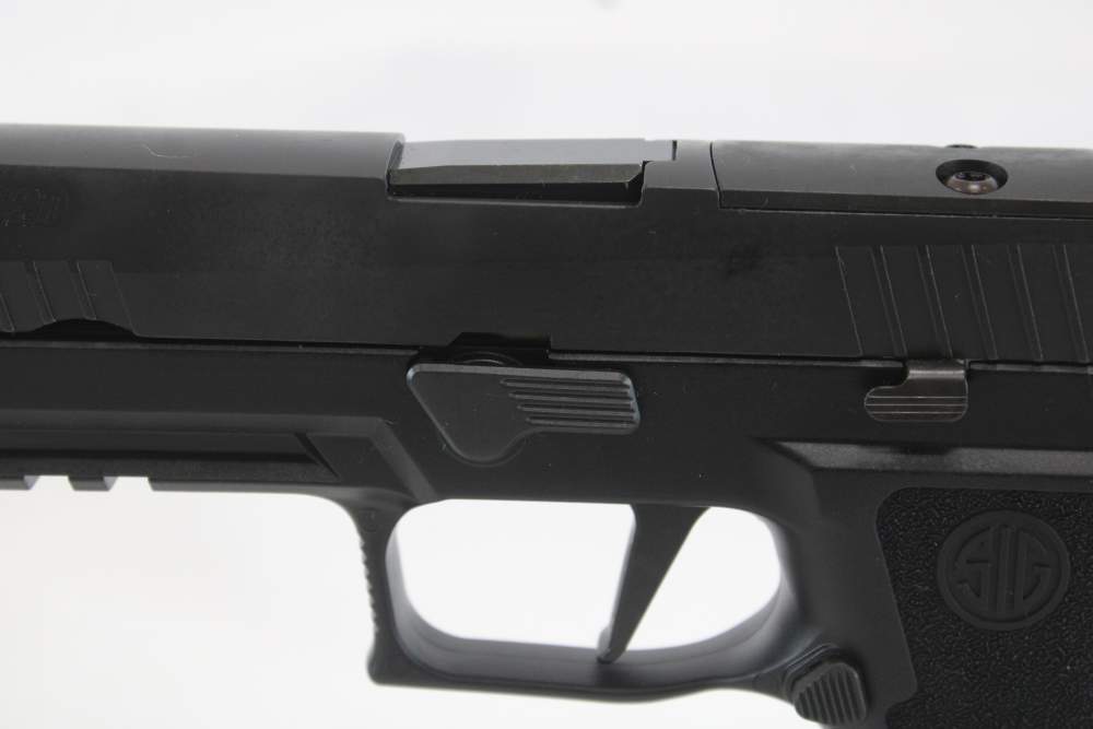 LNIB SIG P320 X-Full Full Size 9mm Optic Ready W/ Case & 3 Magazines-img-9