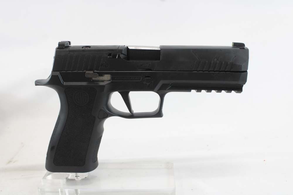 LNIB SIG P320 X-Full Full Size 9mm Optic Ready W/ Case & 3 Magazines-img-2