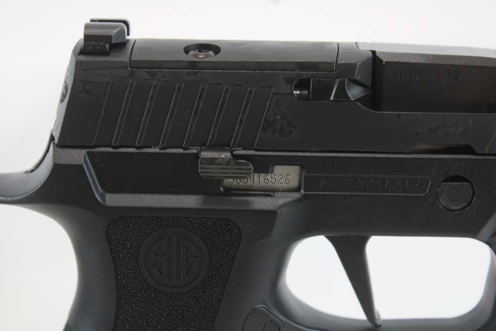 LNIB SIG P320 X-Full Full Size 9mm Optic Ready W/ Case & 3 Magazines-img-3