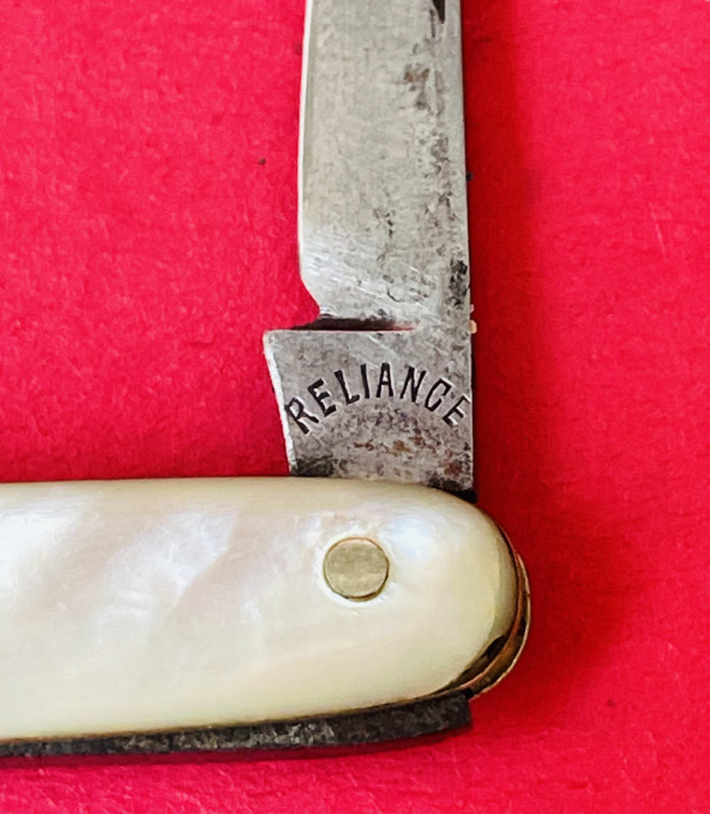 Lot of 4 Pocket Knives Top 2 with Mother of Pearl Scales -img-7