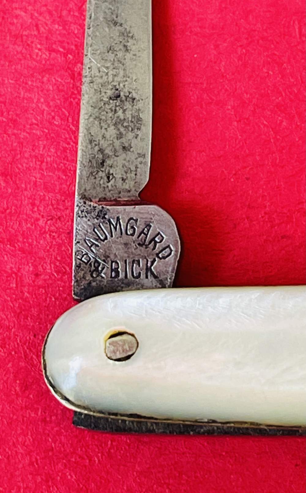 Lot of 4 Pocket Knives Top 2 with Mother of Pearl Scales -img-8