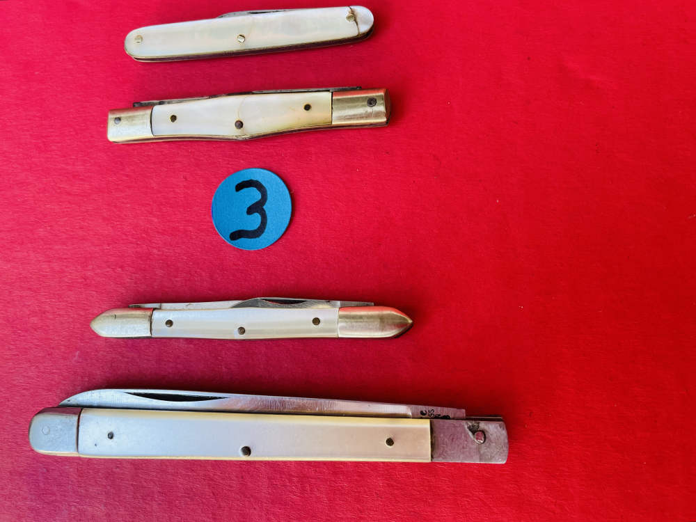 Lot of 4 Pocket Knives Top 2 with Mother of Pearl Scales -img-2