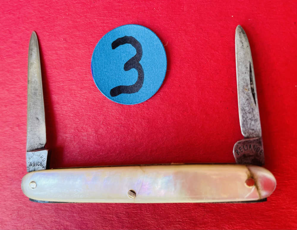 Lot of 4 Pocket Knives Top 2 with Mother of Pearl Scales -img-4