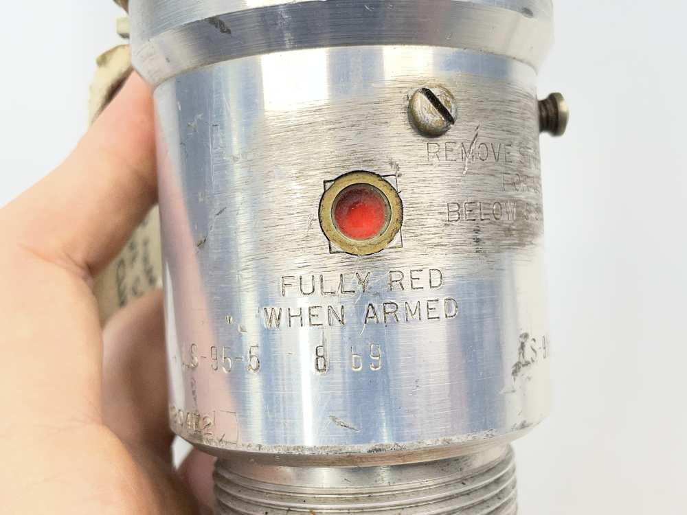 Inert US Military M409E2 nose fuze 69 dated timed Vietnam era ordnance-img-5