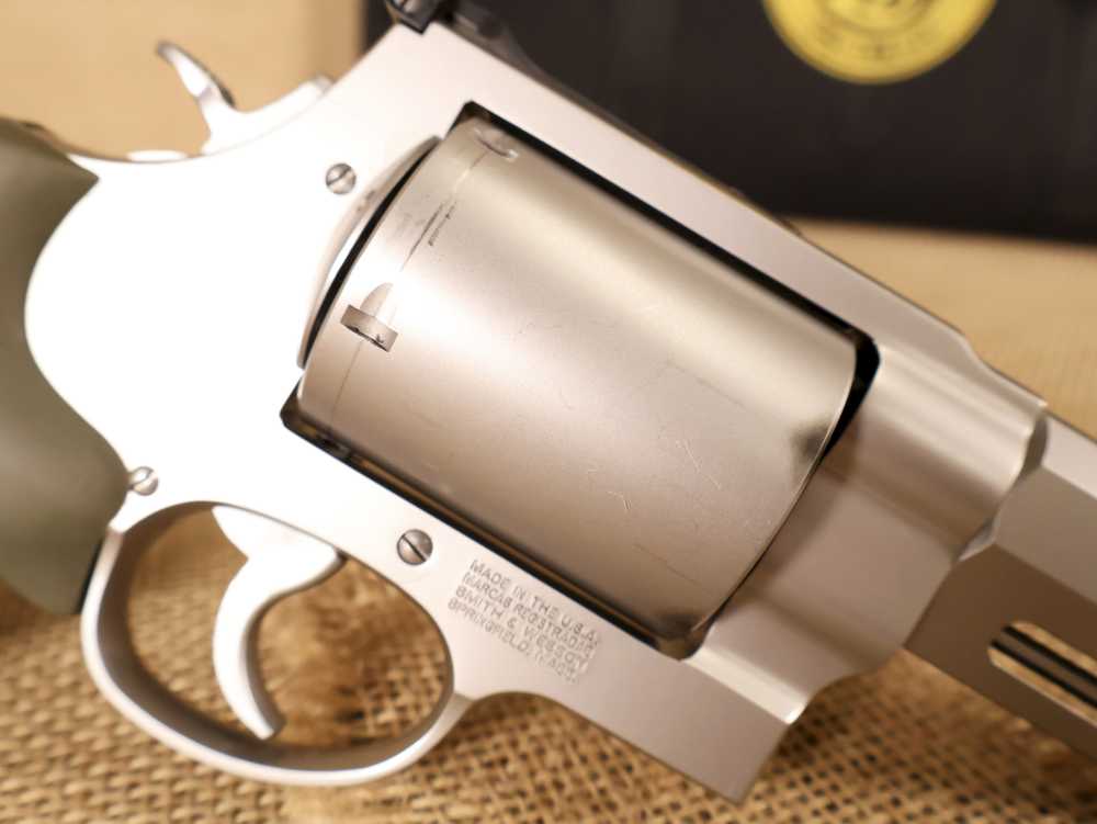 Smith & Wesson Model 460XVR "Extreme Velocity Revolver" .460S&W 3.5" PC-img-12