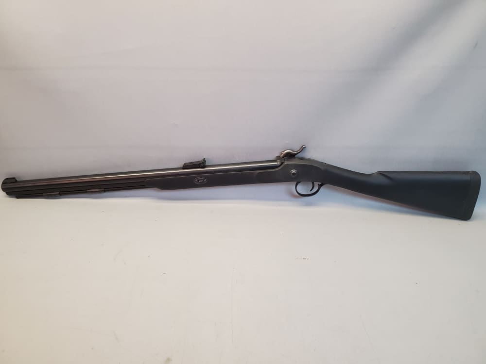 THOMPSON CENTER ARMS NEW ENGLANDER BLACK POWDER RIFLE 50 CAL SYN STOCK-img-1