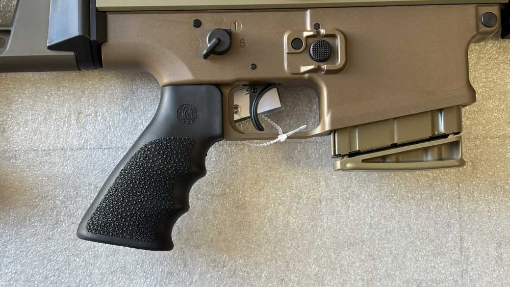 FN Scar 20s 6.5 Creedmoor 20" FDE 10+1 EXCELLENT-img-12