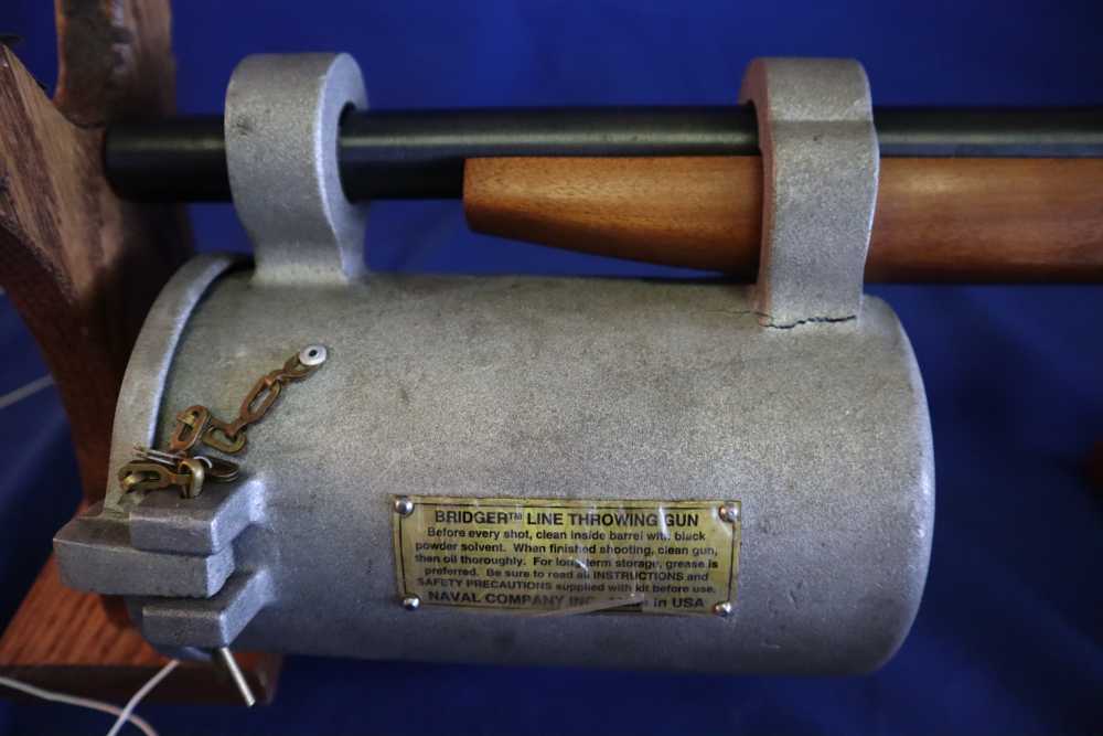 Naval Company Bridger CG85 Line Throwing Gun Pelican Case Line Projectiles -img-6