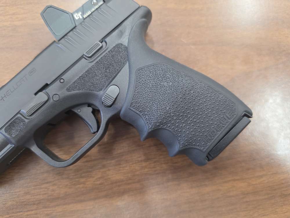 Springfield Hellcat Pro — 5 Mags — CASE — Crimson Trace Optic-img-2