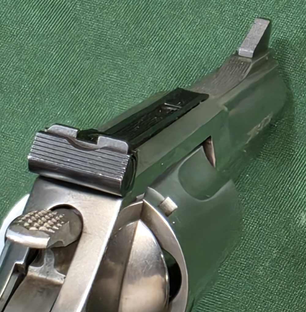 Smith & Wesson Model 60-img-9