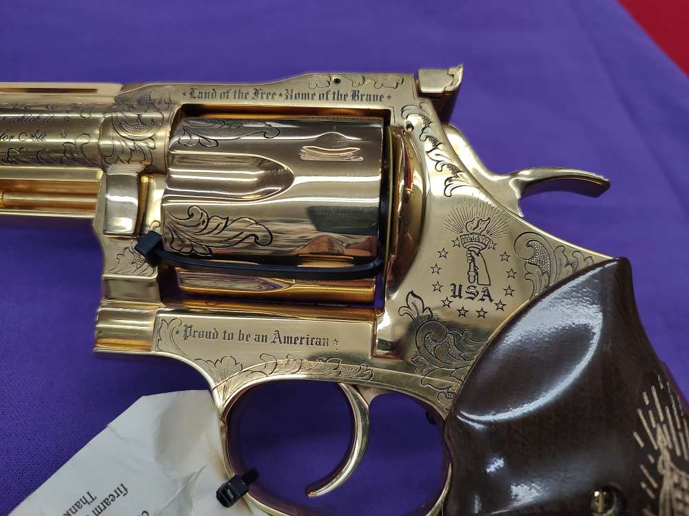 Dan Wesson  American Historical Gold 24KT  Plated  44 Magnum-img-7