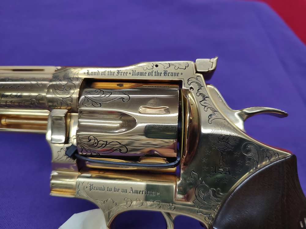 Dan Wesson  American Historical Gold 24KT  Plated  44 Magnum-img-5