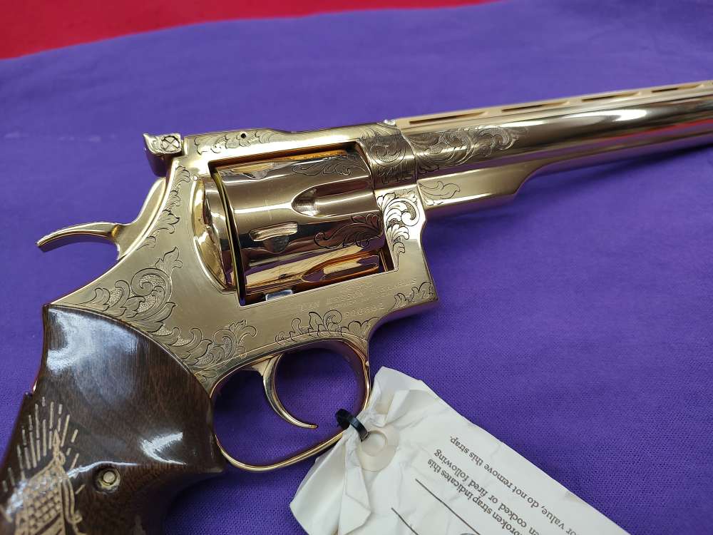Dan Wesson  American Historical Gold 24KT  Plated  44 Magnum-img-8
