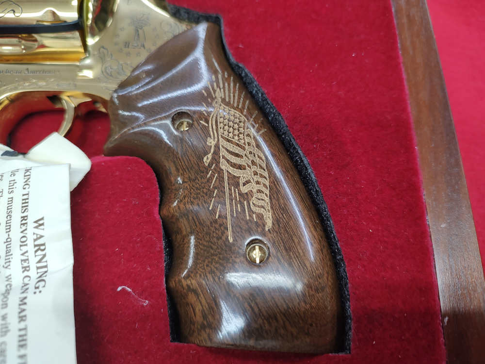 Dan Wesson  American Historical Gold 24KT  Plated  44 Magnum-img-10