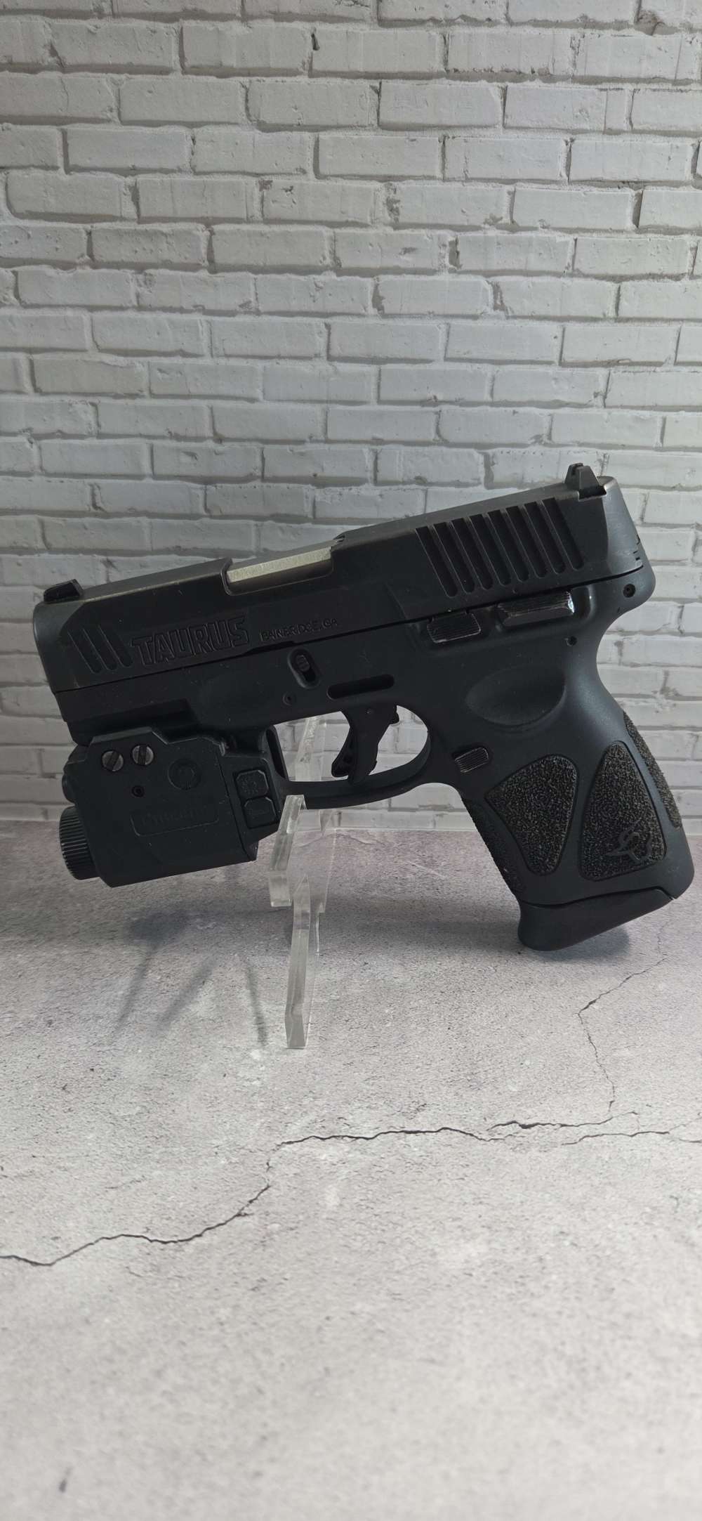 Taurus G3c 9x19mm with Green Laser & Flashlight -img-4