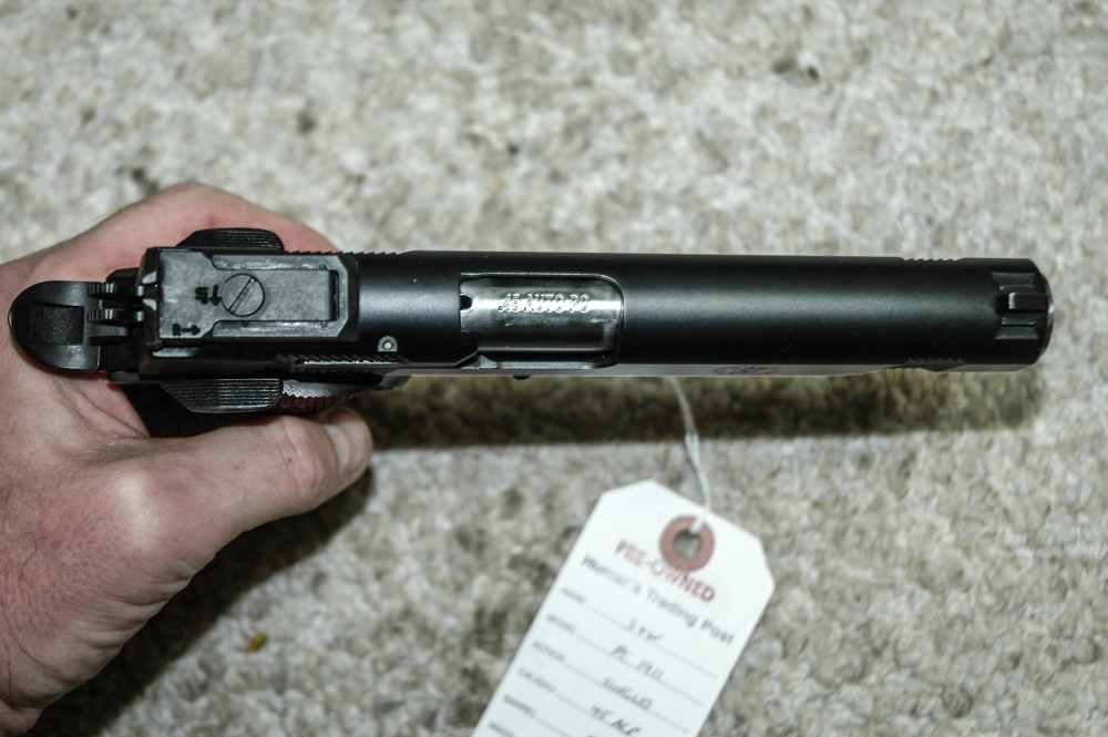 Smith and Wesson 1911 Performance Center .45 ACP-img-3