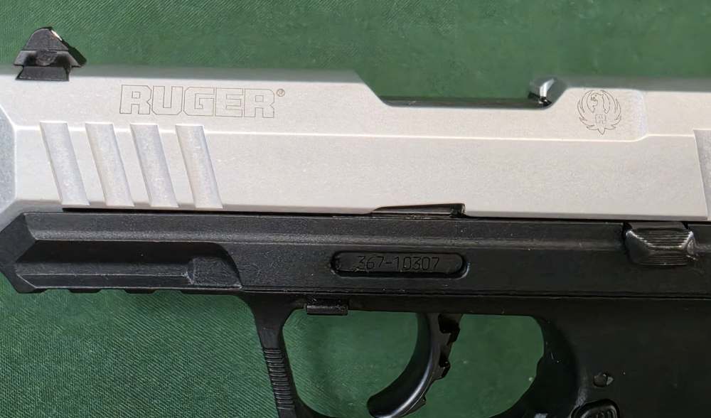 Ruger SR22-img-2